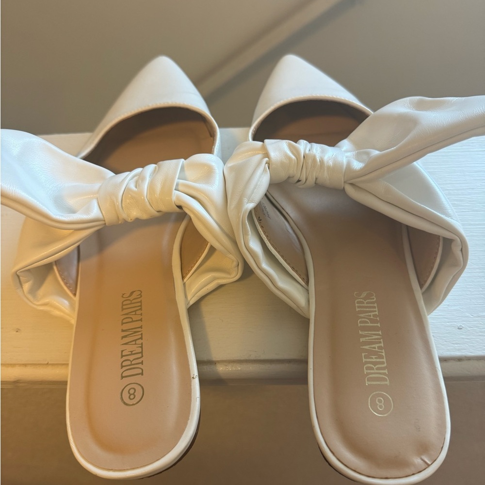 DREAM PAIRS White Faux Leather Bow Mules Slides Pointed Toe 8 - Picture 5 of 7